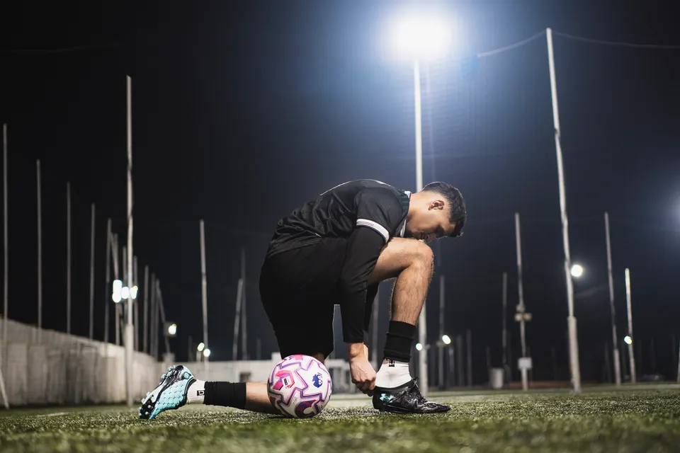Ayuubfooty wearing his Under Armor shoes