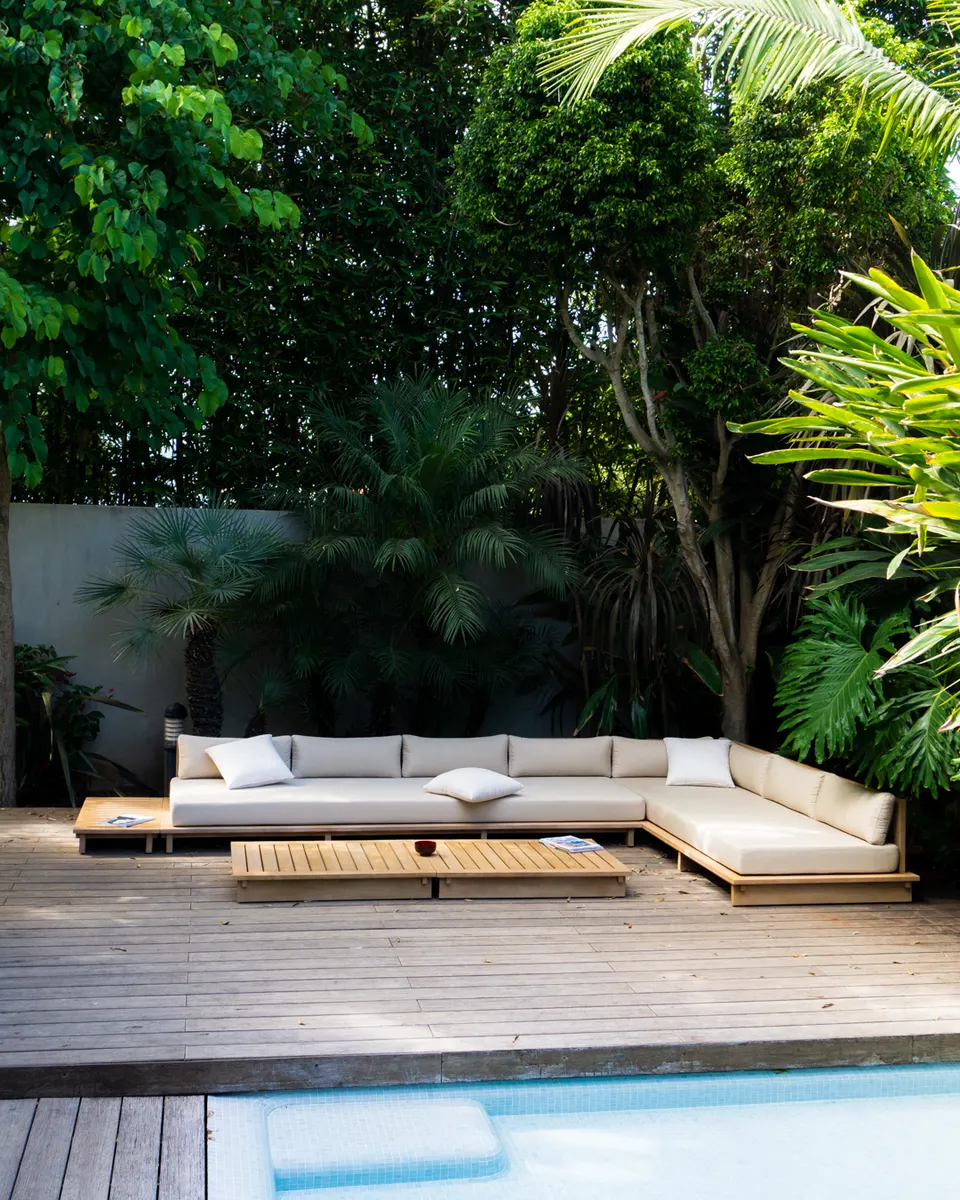 Outdoor furnite couch